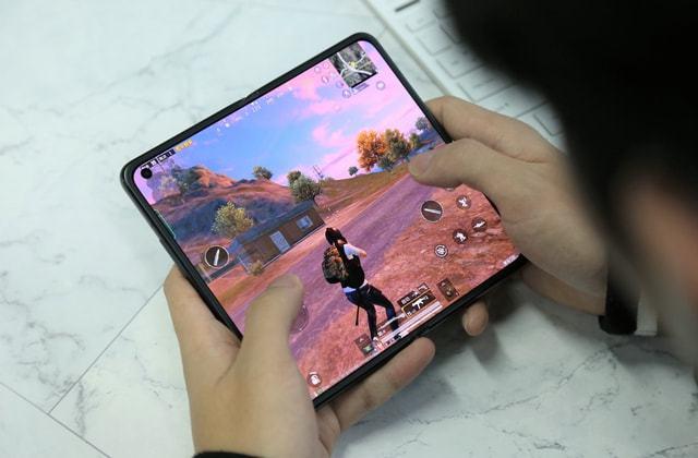 和平精英IOS免越狱辅助【九世】巨魔安装 独家UI 透视自瞄绘制